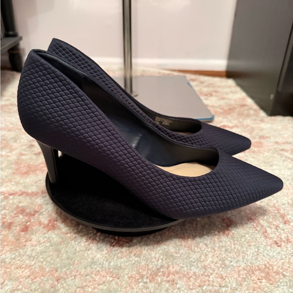 Alfani Dark Blue Textured Heels - Picture 2 of 5